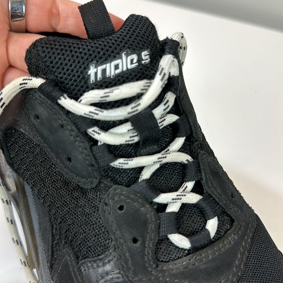 Balenciaga Triple S Sneakers Size 41/8 Authenticated - Picture 10 of 16